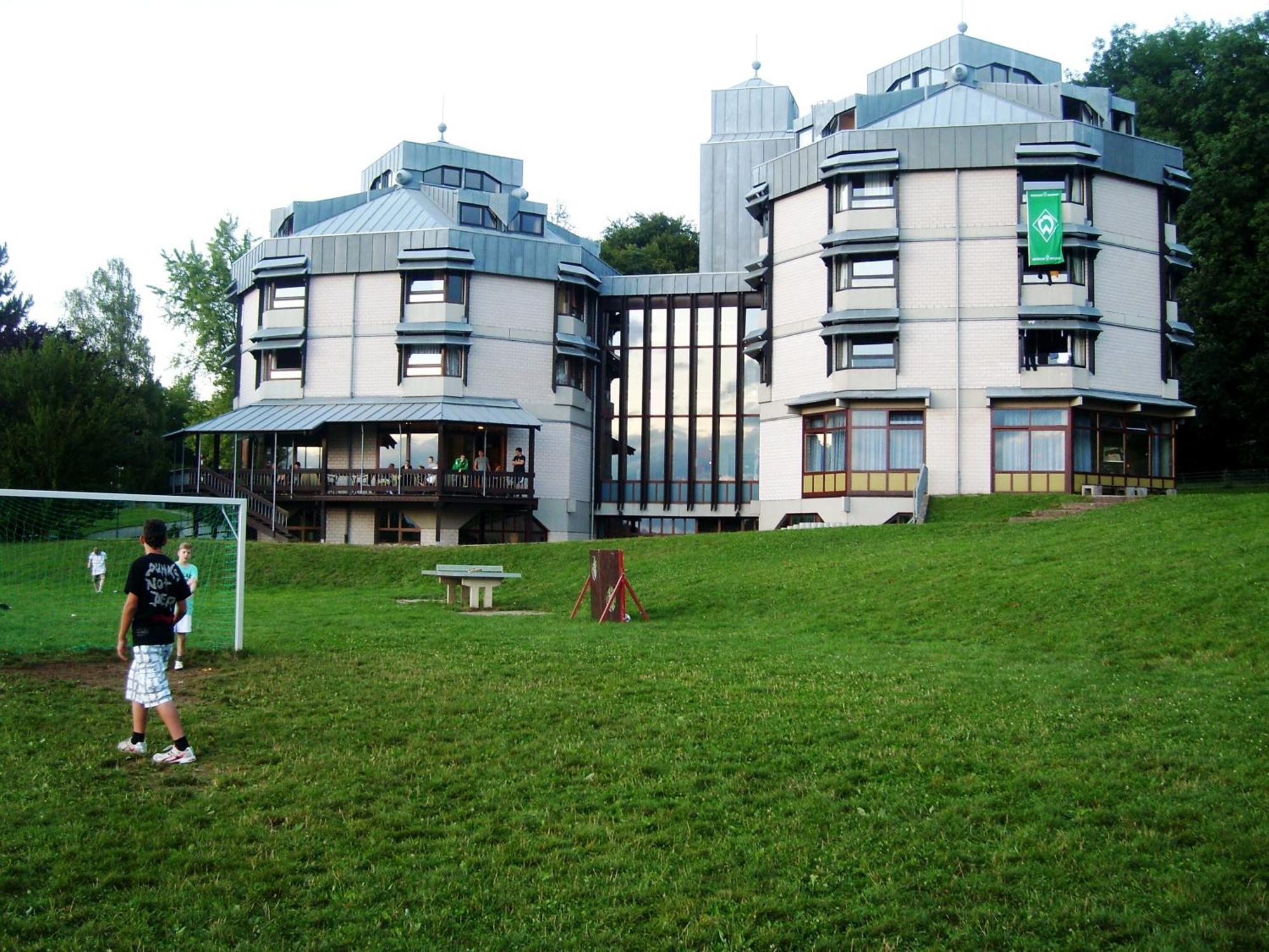 Hellmut-Wassmer-Jugendherberge Loerrach Exterior photo