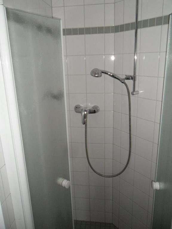 Hellmut-Wassmer-Jugendherberge Loerrach Room photo