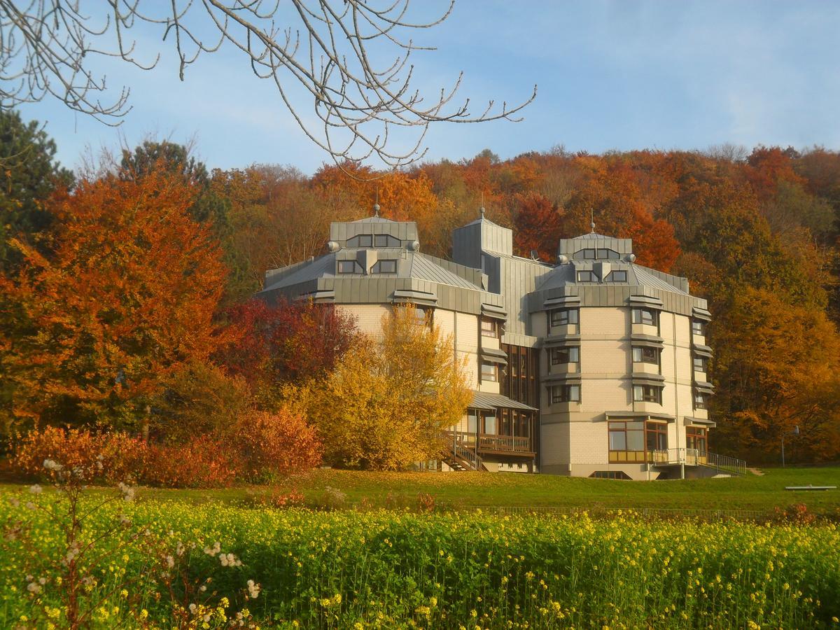 Hellmut-Wassmer-Jugendherberge Loerrach Exterior photo